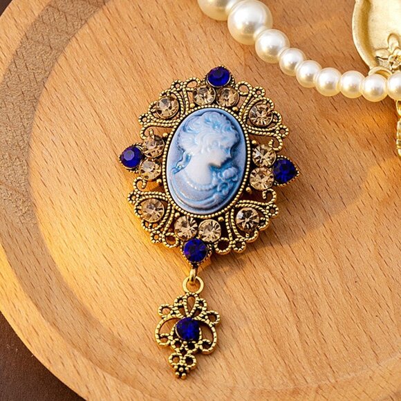 Blue Cameo Brooch Pin/ Antique Gold Tone - Picture 2 of 2